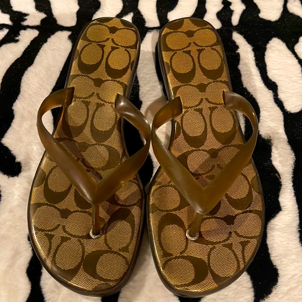 Coach Logo Thong with Kitten Heels sz 8